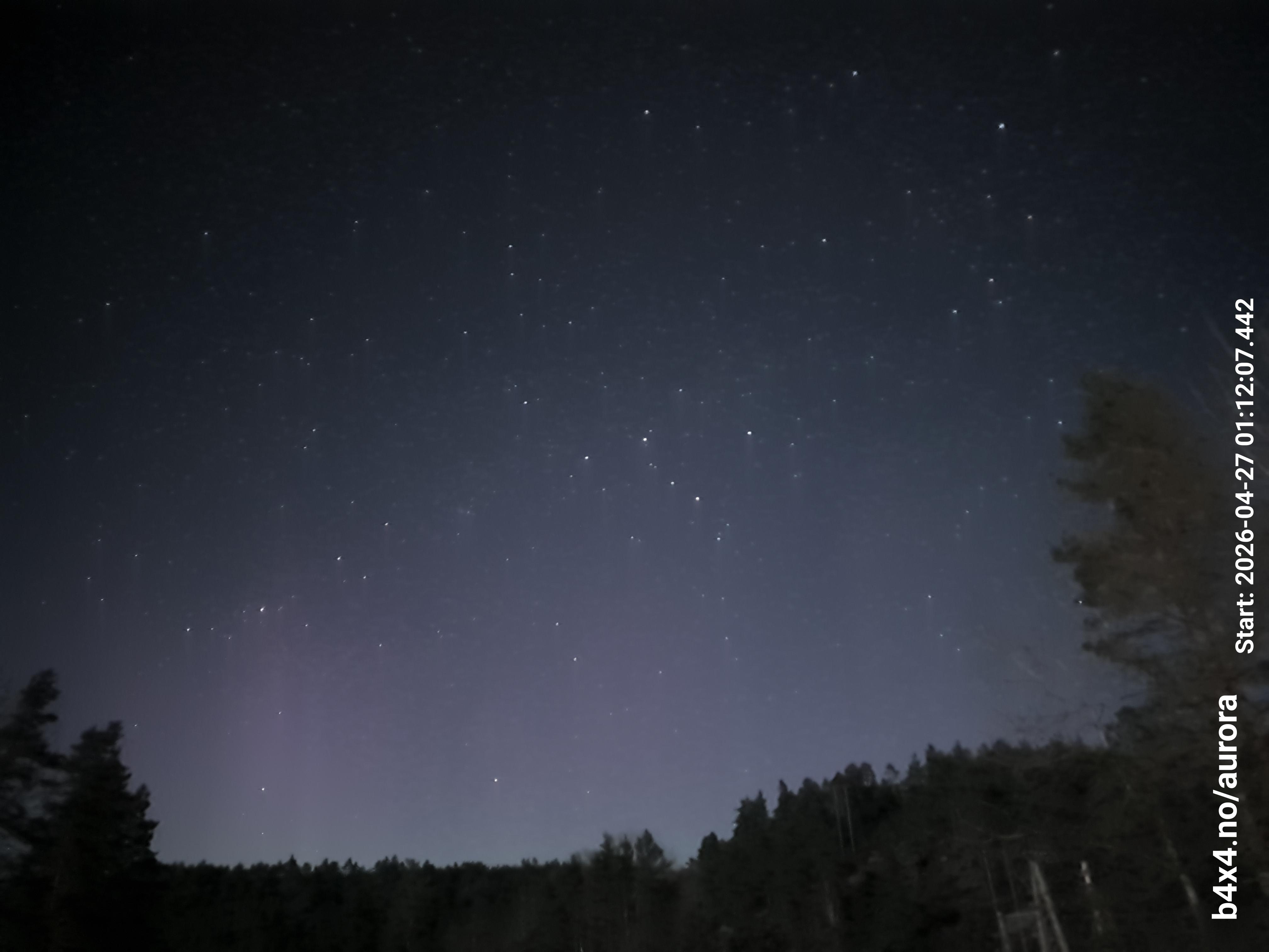 skyle_20260427_011218_lys45_star50_KP02_ISO800_Lukker10.jpeg