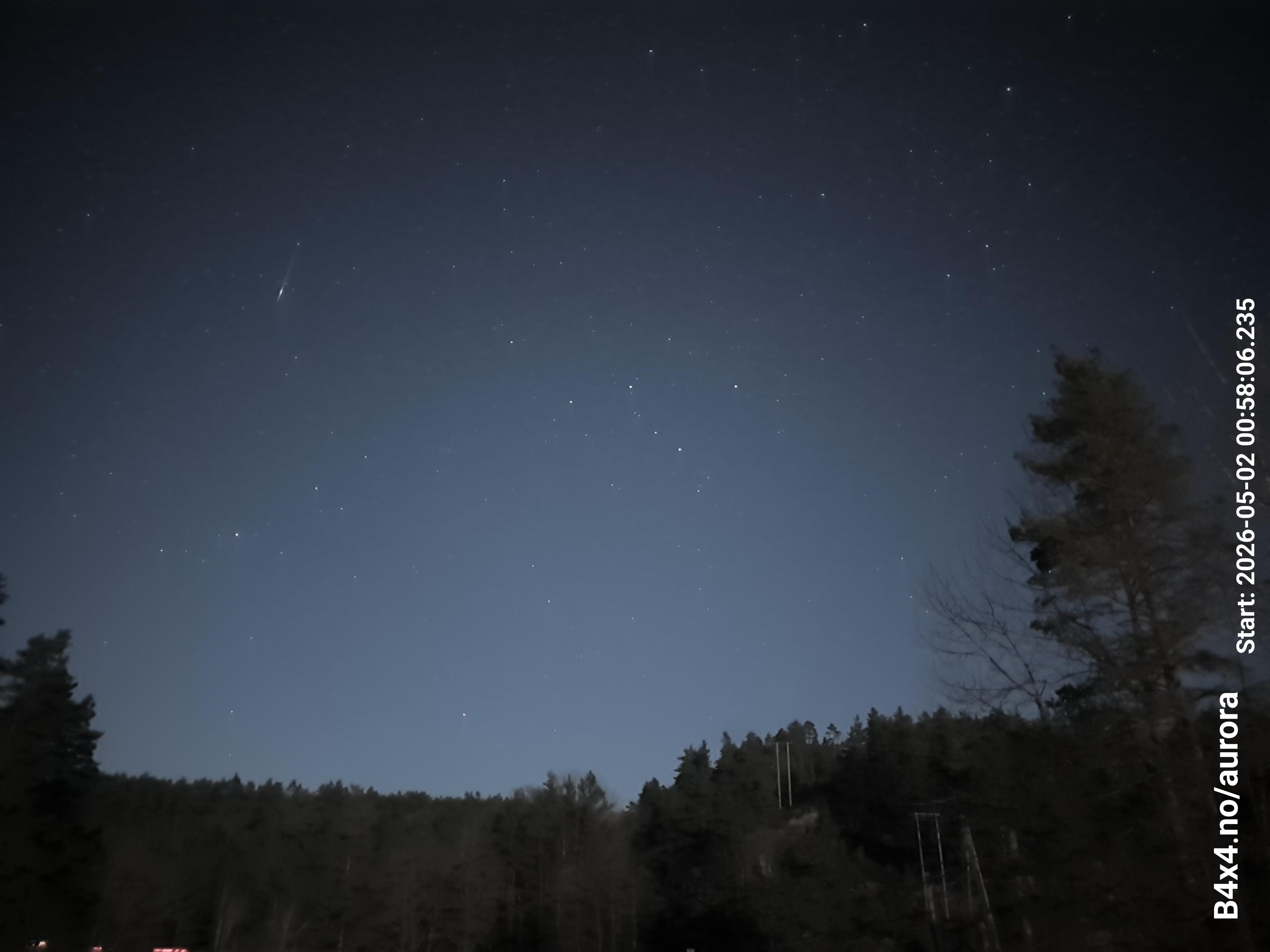 aurle_20260502_005822_lys53_star50_KPX_ISO350_Lukker15.jpeg