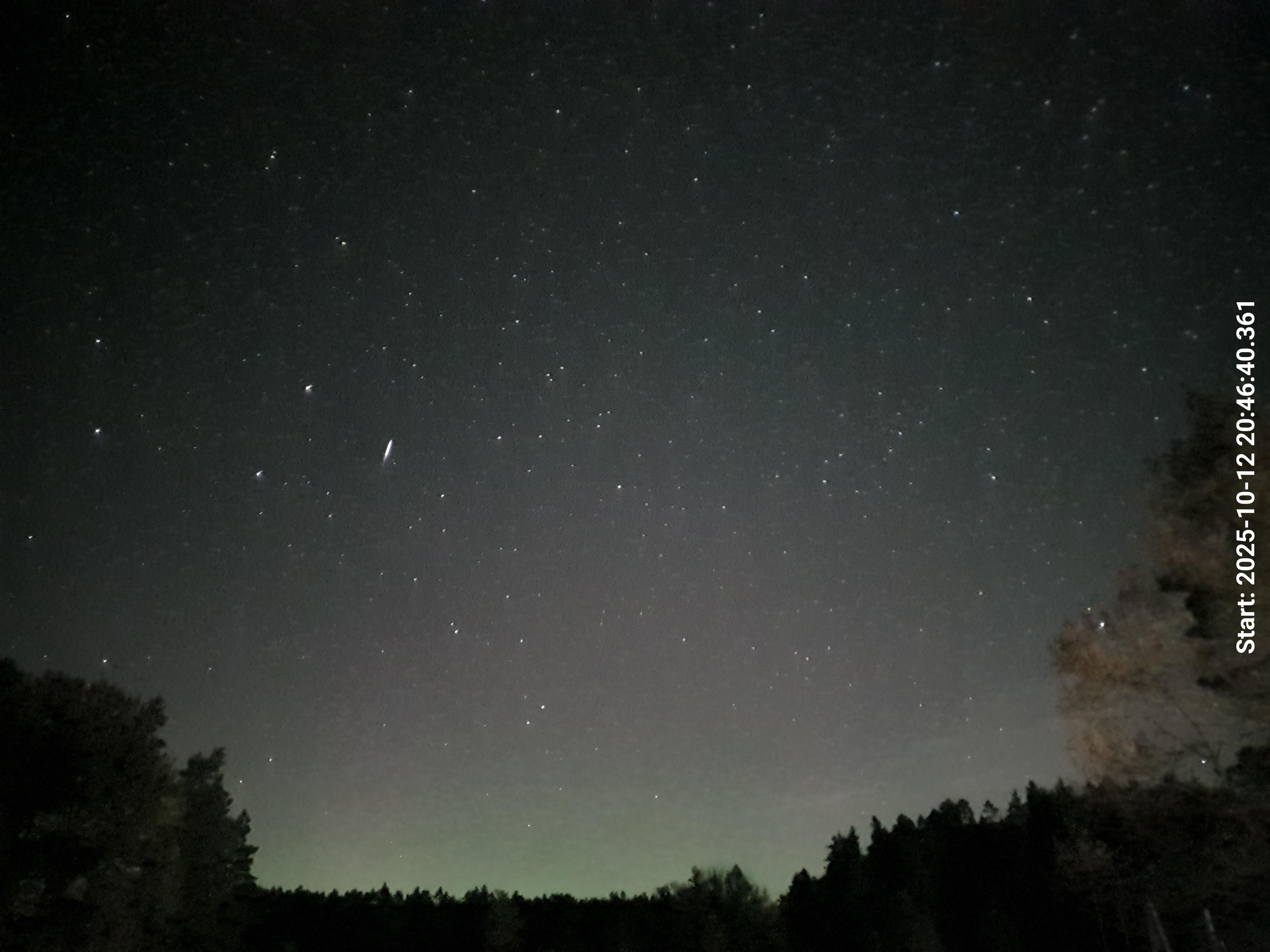 skyle_20251012_204649_lys45_star50_KPX_ISO2500_Lukker8.jpeg