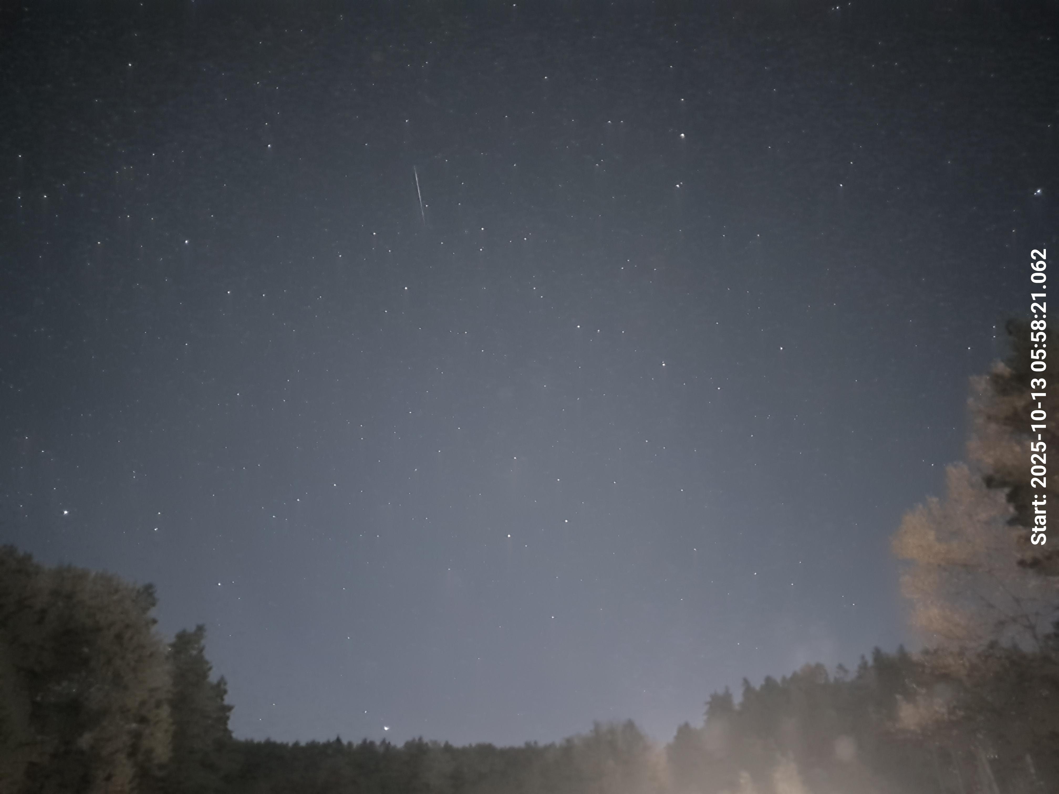 aurle_20251013_055837_lys80_star50_KPX_ISO1250_Lukker15.jpeg