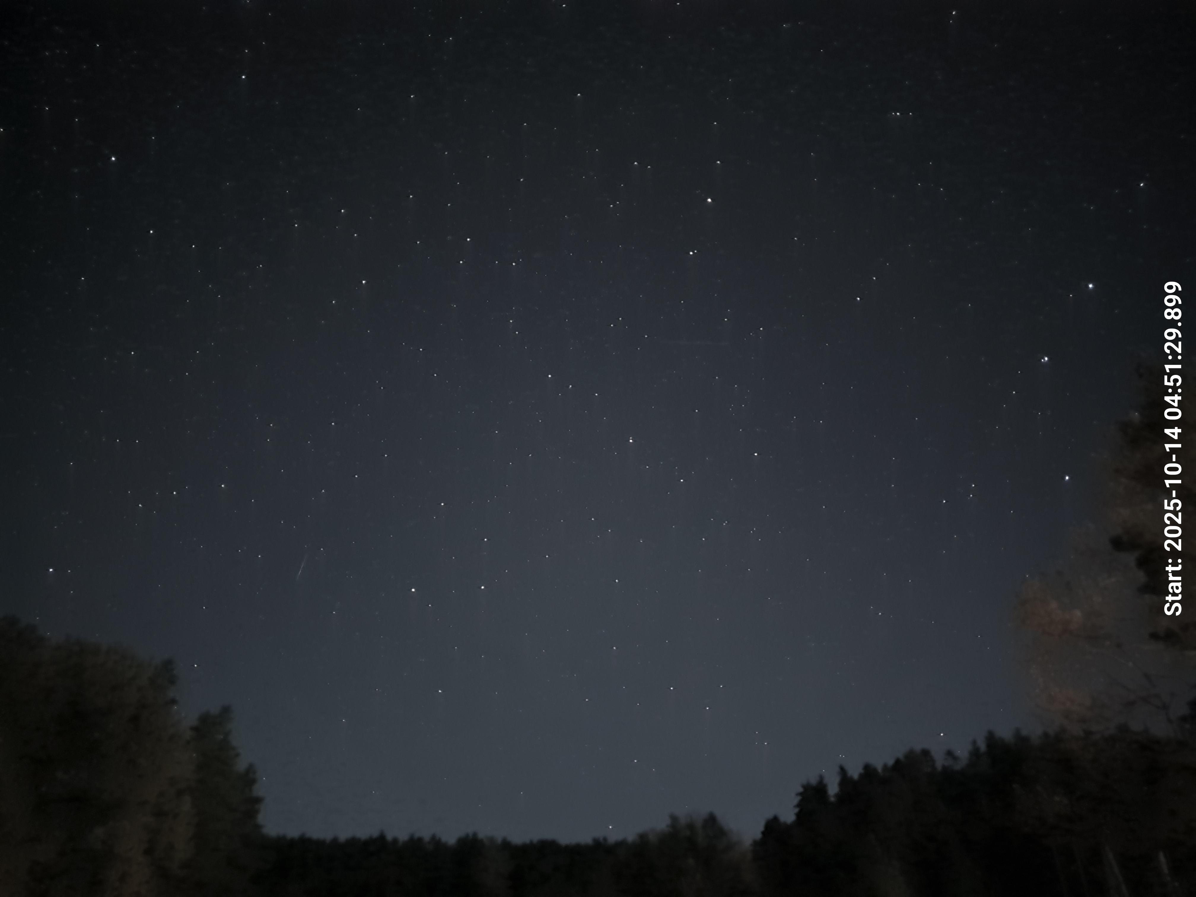 aurle_20251014_045146_lys37_star50_KP03_ISO1000_Lukker15.jpeg